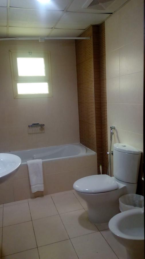 Zubara Plaza II Apartment Manama Exterior foto
