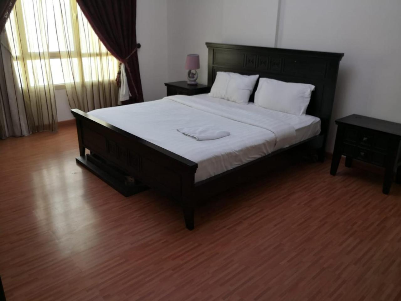 Zubara Plaza II Apartment Manama Exterior foto
